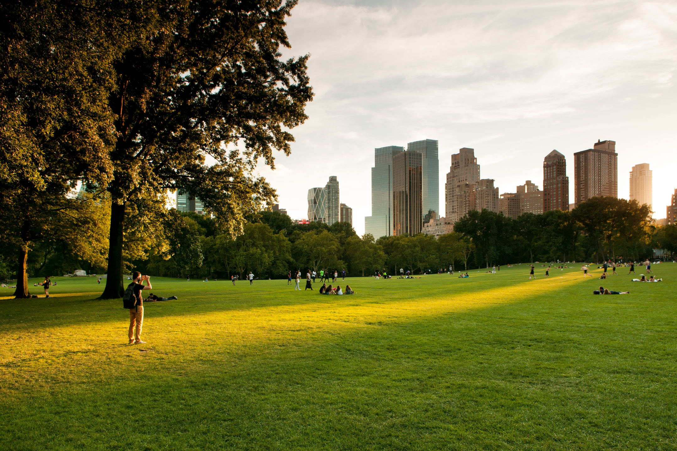 放眼世界,公园生态住区,能够在恬淡与平静中包容厚实,磅礴,在内敛与